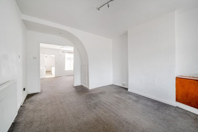 205, Warren Terrace, Shirebrook photo 4