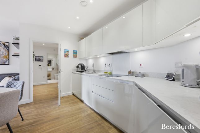 Flat 67,, Bell Flower Lodge, Romford photo 4
