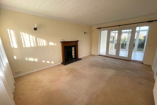 12, Lichfield photo 2