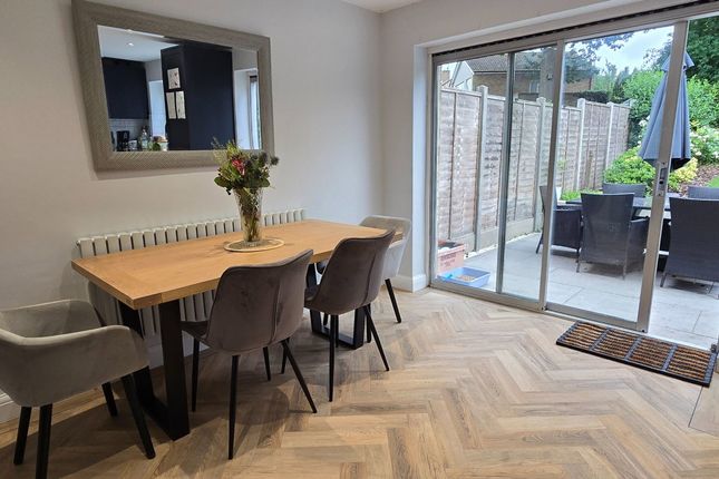 13, Cedar Crescent, Tonbridge photo 5