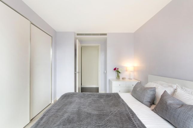 Flat for sale in Pan Peninsula, Canary Wharf