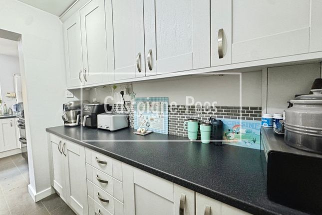 14, Camberley photo 3