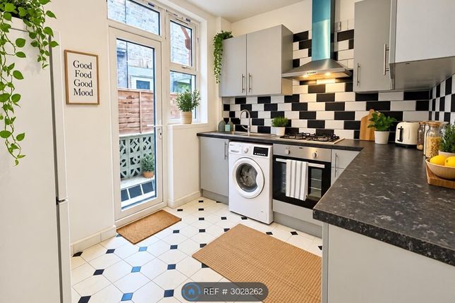 A Brownhill Road, London photo 2