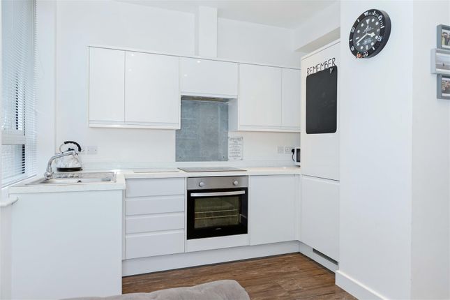 Flat for sale in The Causeway, Goring-By-Sea, Worthing