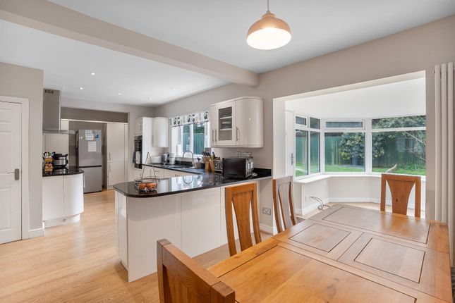 71, Wike Ridge Avenue, West Yorkshire photo 3