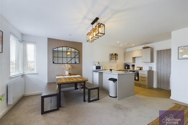 4, White Hart Mews, Caldicot photo 2