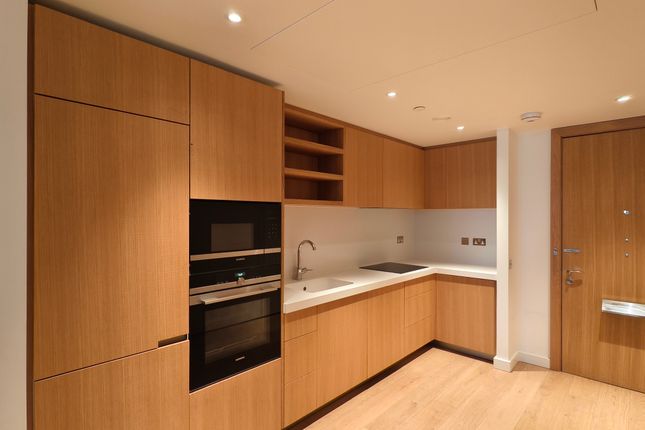 Apartment 512, Wilshire House, 2 Prospect Way, London photo 5