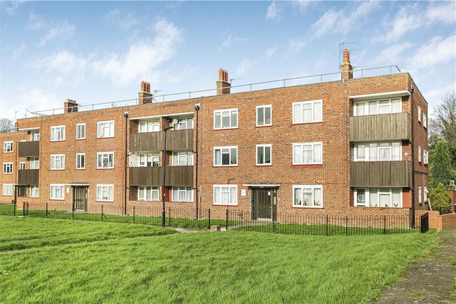 13, Field Lane, Brentford photo 2
