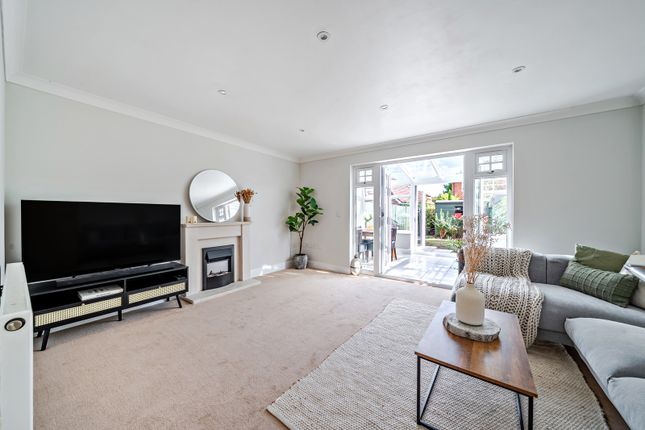133, Church Road, Byfleet photo 4
