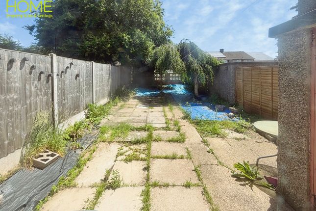 20 Flamborough Road, Leicester photo 2