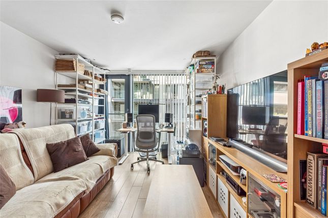 17, Kingfisher Heights, London photo 4