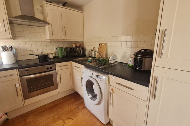9 Bonham Court,, Queen Street, Leeds photo 2