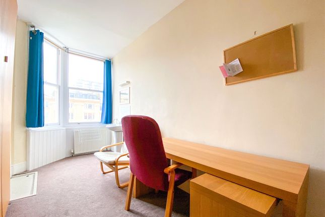 Flat to rent in Bedford Square, Brighton