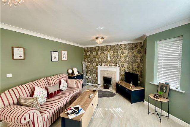 84, Pickard Drive, Sheffield photo 3