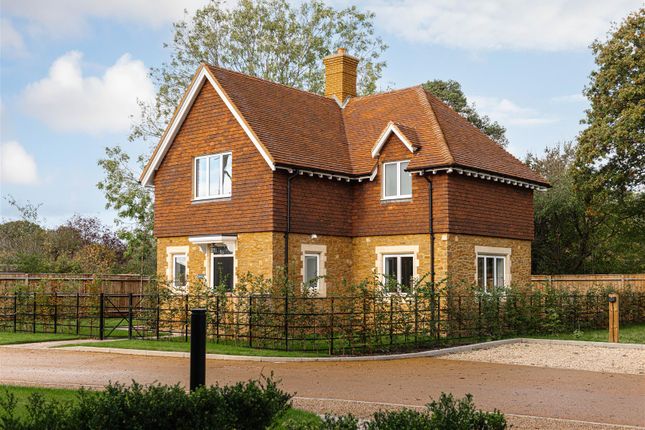 Thumbnail Detached house for sale in Oakley Gardens, Merstham, Redhill