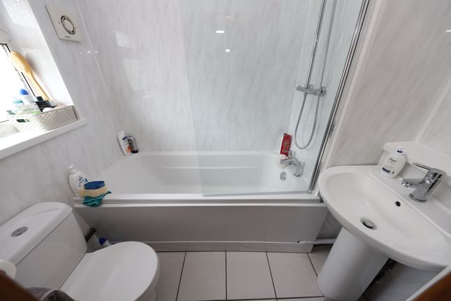 15 Gospel Hall Terrace, Aberdare photo 4