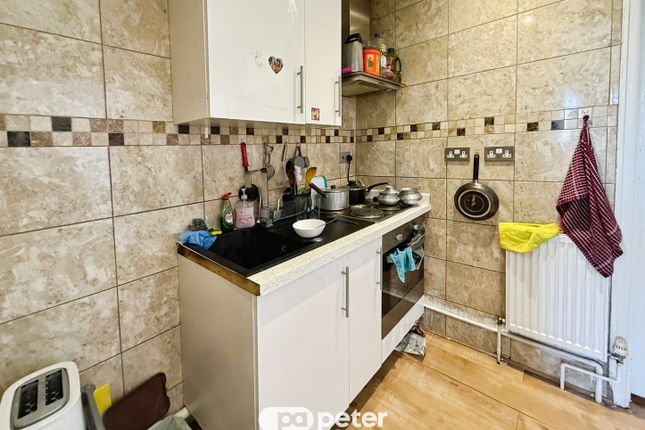 75a, CARDIFF photo 4