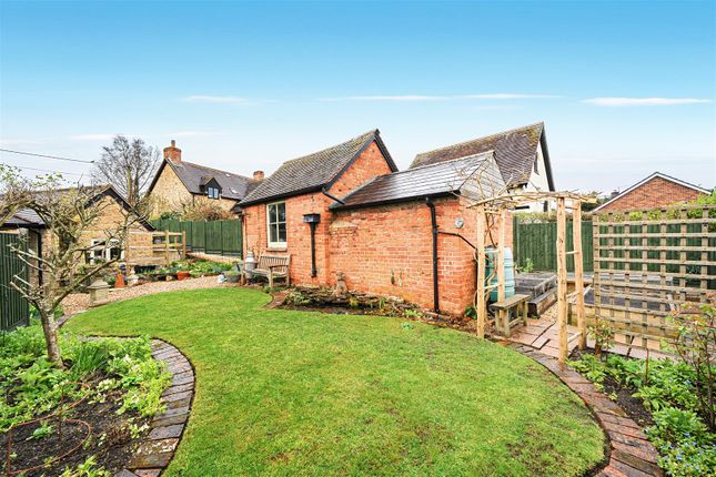 Knotts Cottage, Musbury Lane, Sturminster Newton photo 3