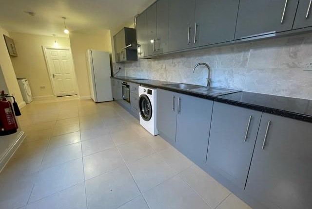 1, 166, Chester Road North, KIDDERMINSTER photo 4