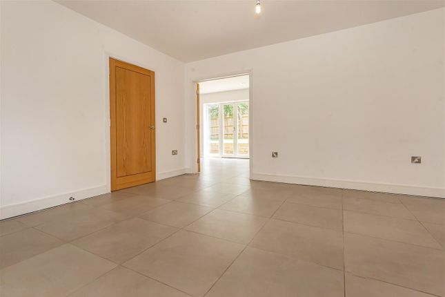 Detached house to rent in Buckingham Road, Epping