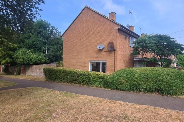 48, Crossgates, Hertfordshire photo 2