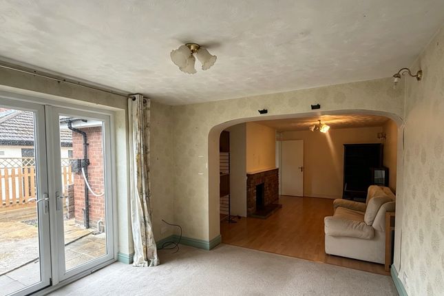 46, Nalders Road, CHESHAM photo 3