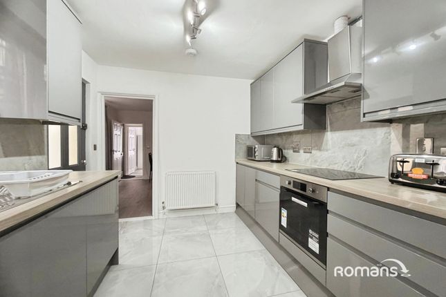 47, Hughenden Road, Buckinghamshire photo 2
