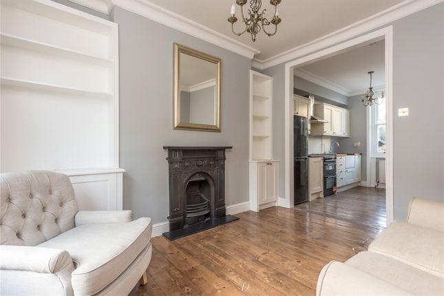 Maisonette to rent in Offord Road, Barnsbury, London