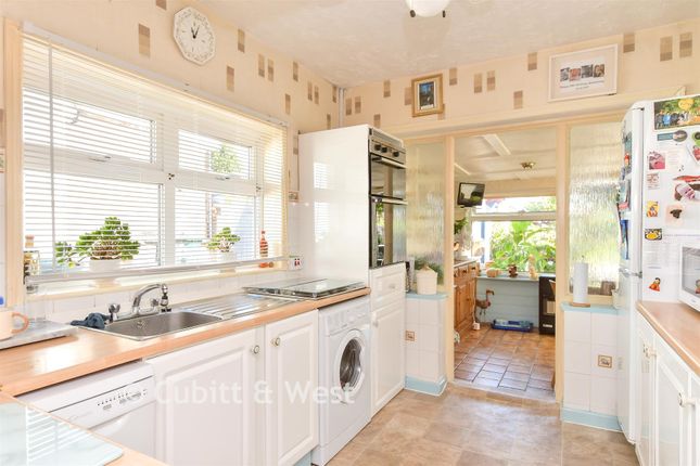 20, Bengairn Avenue, Brighton photo 4