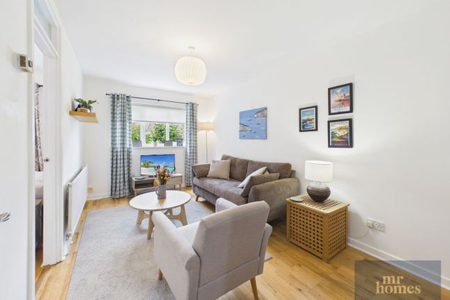 5 Tredegar Court, Heol Don, Cardiff photo 2
