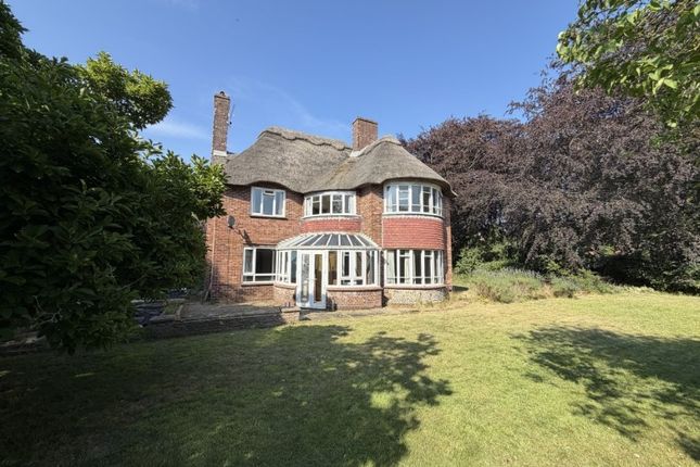 4-bed house on 33 Cherry Tree Lane, North Walsham, £230,000