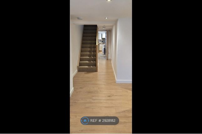 B Upper Lemon Villas, Truro photo 3