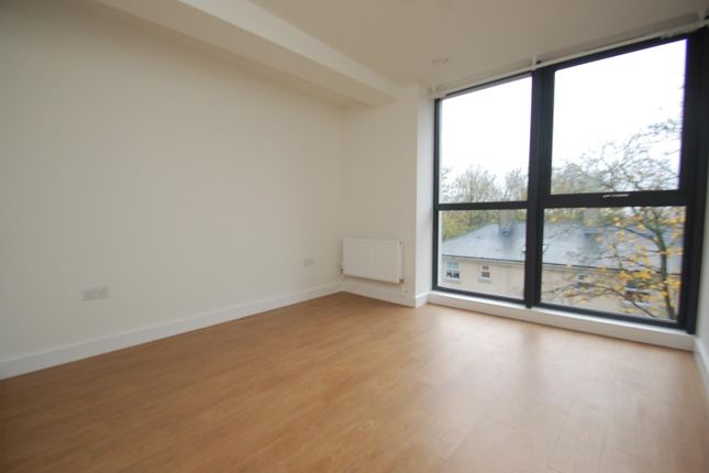 Flat to rent in Town Hall, Ingrave Road