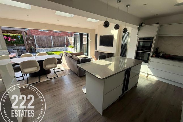 2, Whitby Avenue, Warrington photo 4