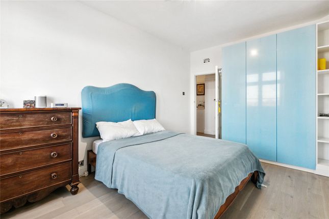 Flat for sale in Parkview Court, 38 Fulham High Street, Fulham, London