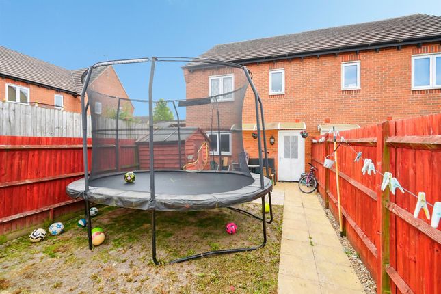 2, Greenfinch Road, Didcot photo 4