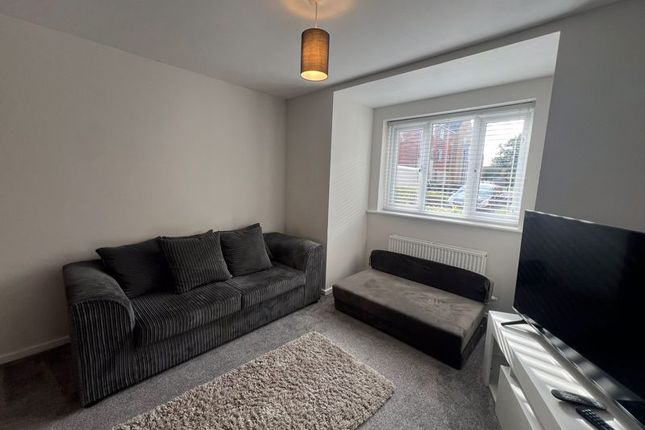 57, Hornbeam Close, Bristol photo 3