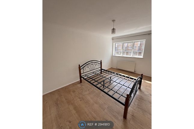 Flat, Valley House Beaconsfield Road, London photo 5