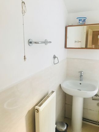 Flat to rent in Arnold Road, Southampton