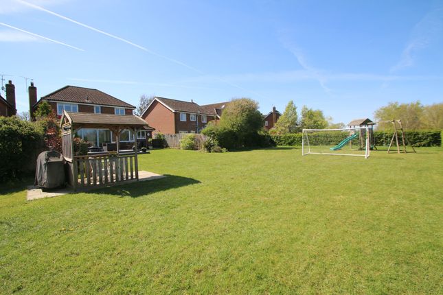 4 Little Robhurst, Ashford photo 2