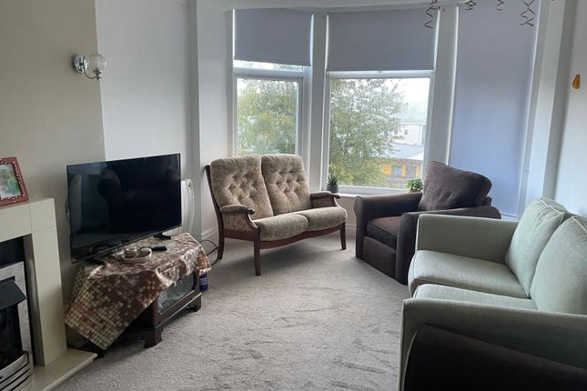 1-bed flat on Harefield Close, Eastburn, £105,000