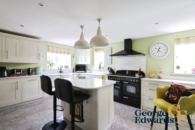 31, Measham Road, SWADLINCOTE photo 4