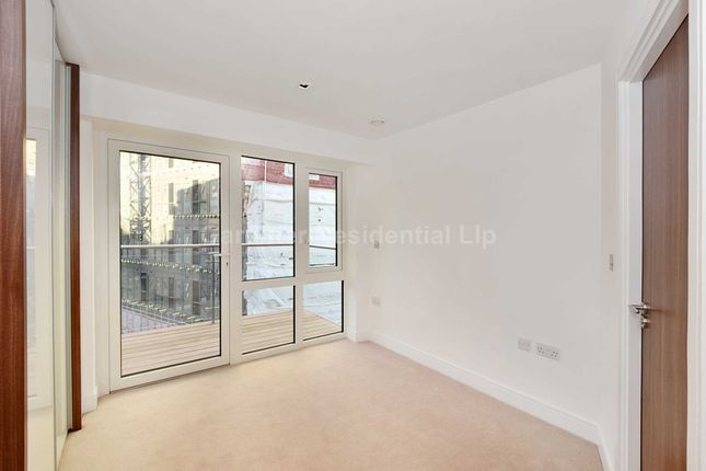 Flat to rent in Fitzroy House, Dickens Yard, Ealing