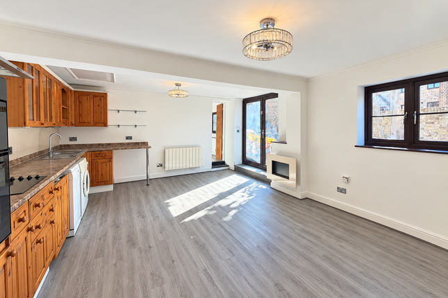 The Bungalow, Bell Lane, Hoddesdon photo 2