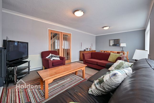 7 Tootle Road, Preston photo 4