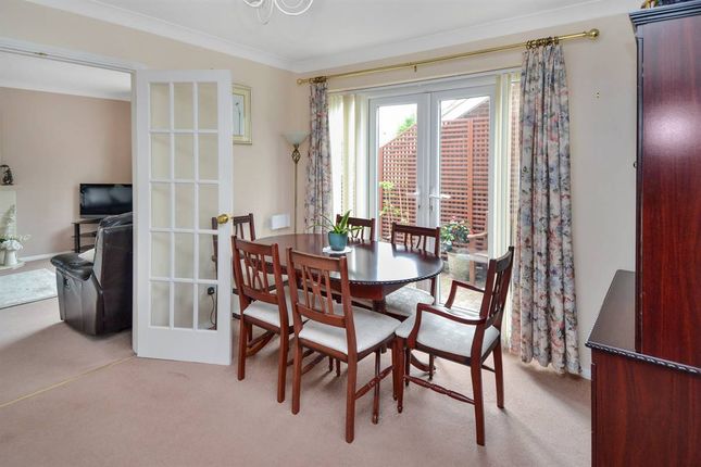 34, Cranleigh Gardens, Whitstable photo 2