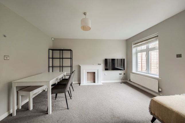 211, Park Way, Birmingham photo 3