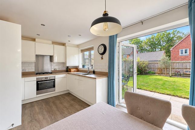 54, Unicorn Way, Burgess Hill photo 3
