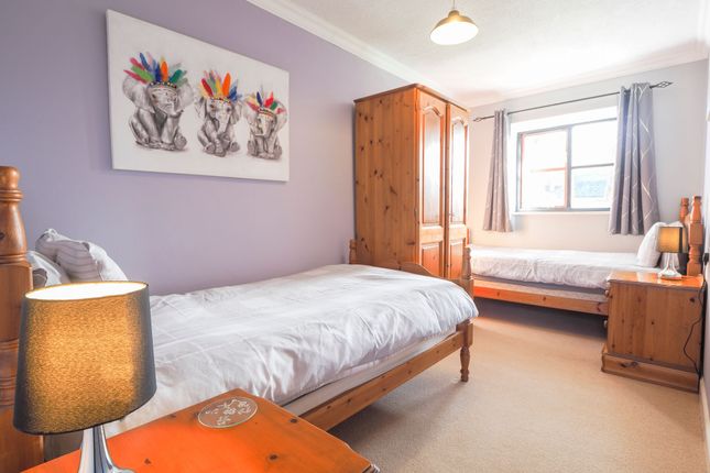 Cherry Twinbedroom