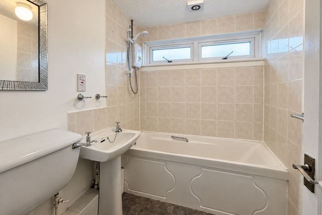 Lawers Crescent, Polmont, FK2, Falkirk photo 5